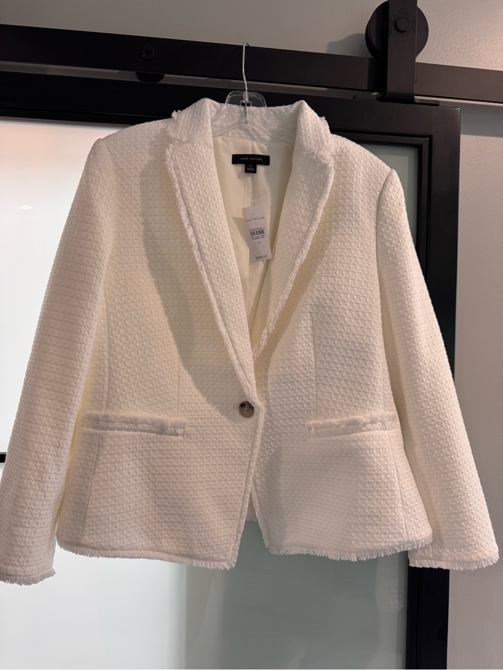 Ann Taylor Cream Textured Single-Button Blazer